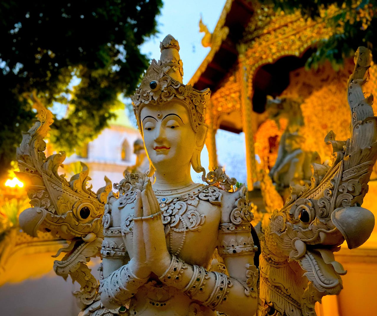 ŚWIĄTYNIA NAD CHIANG MAI