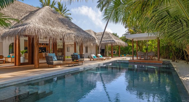 Anantra Kihavah Villas 5★ 